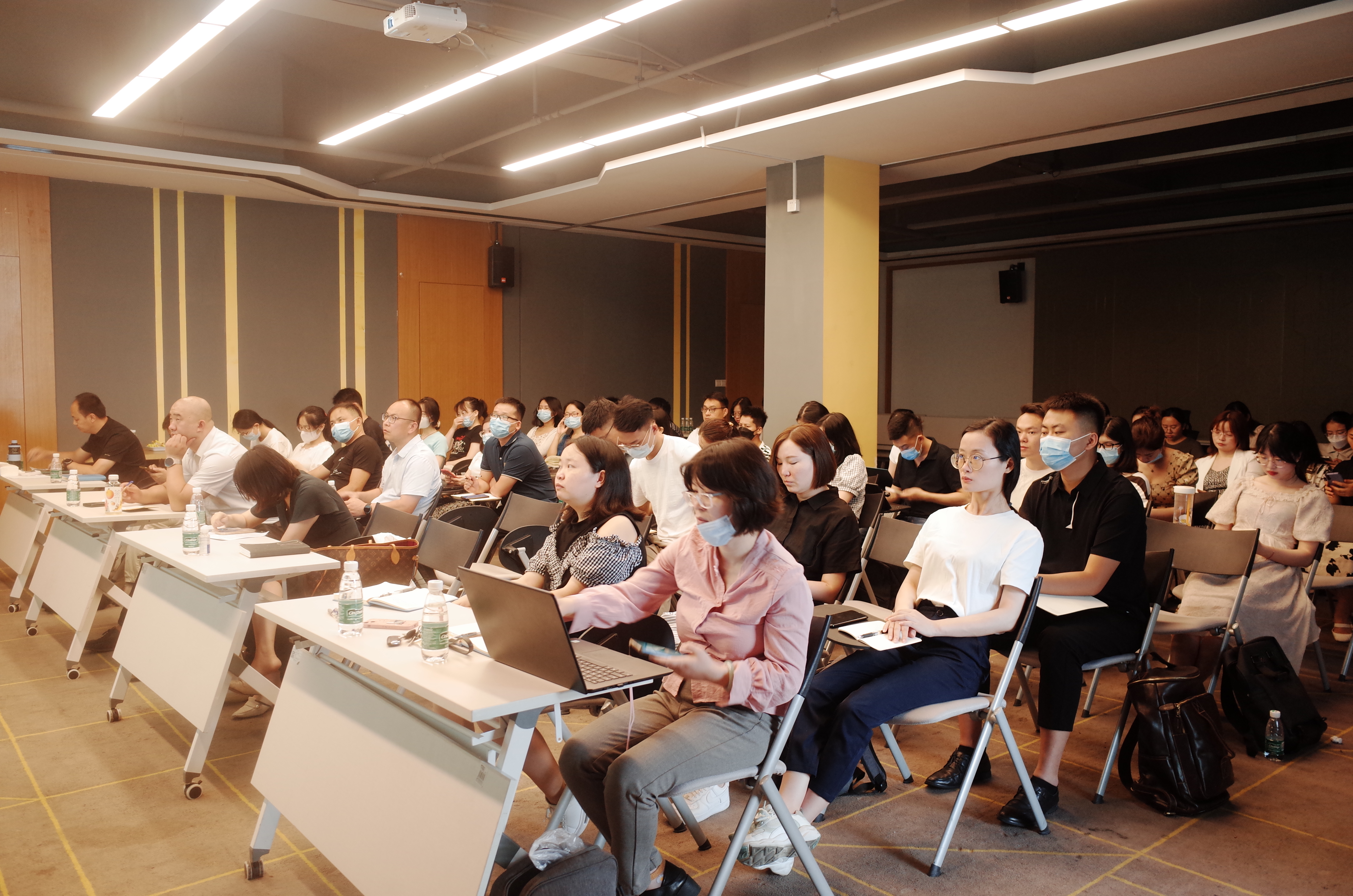 333���� - ��̬�ȵ������Ż�